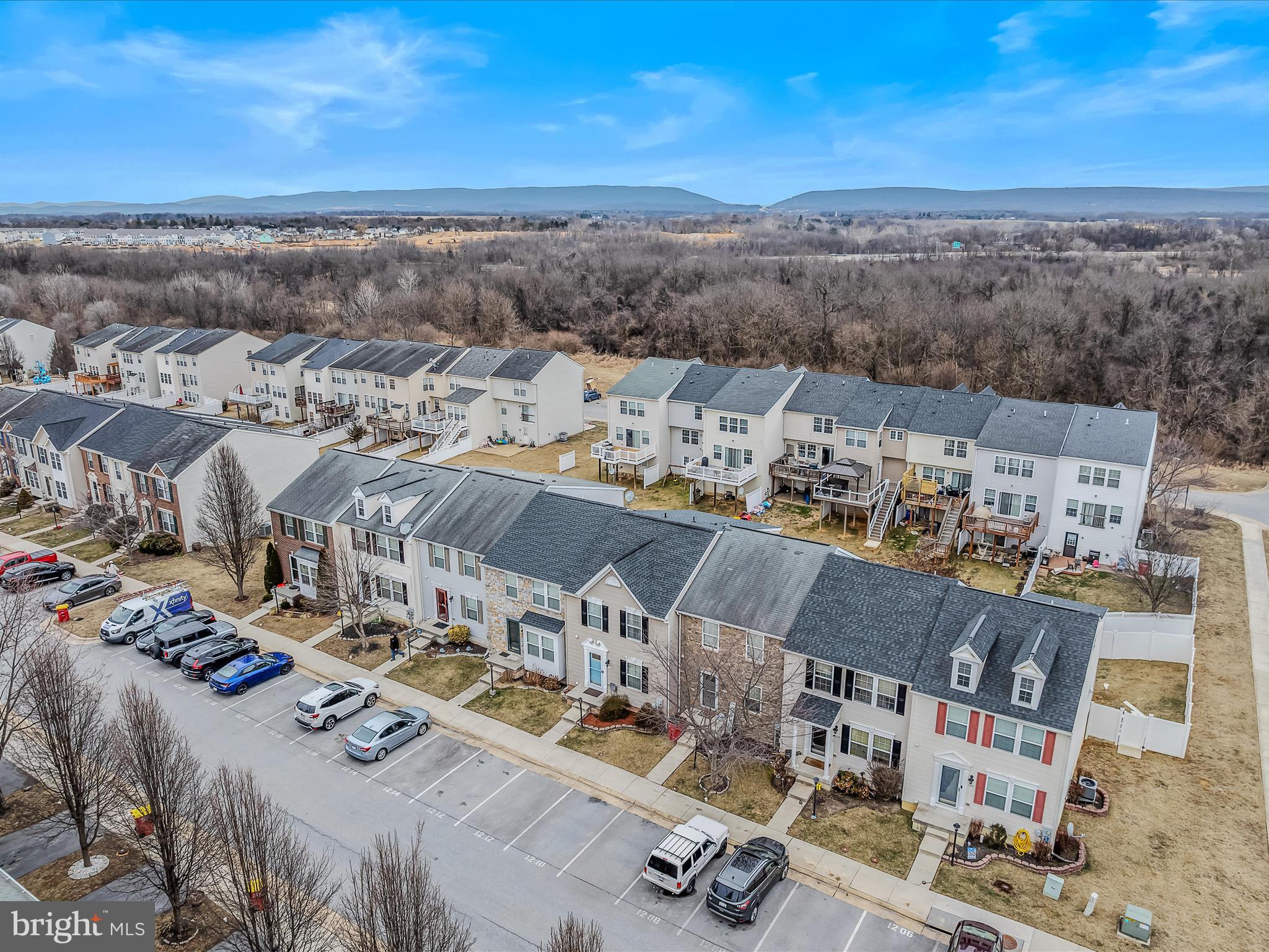 LAKELAND PLACE - Residential