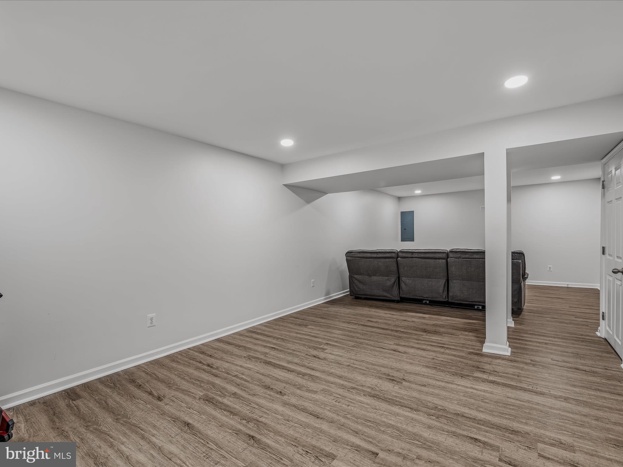 LAKELAND PLACE - Residential