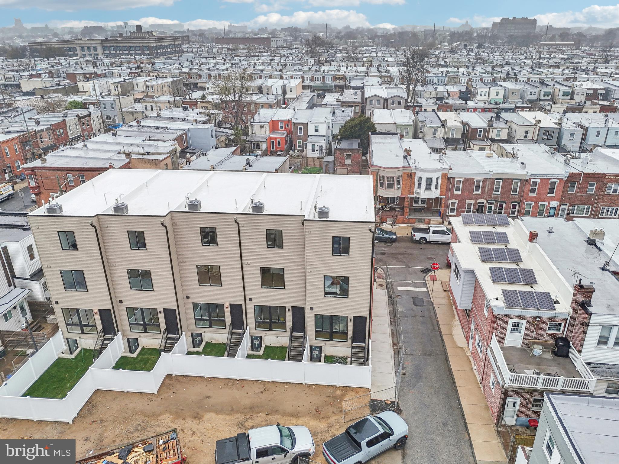 PORT RICHMOND - Residential