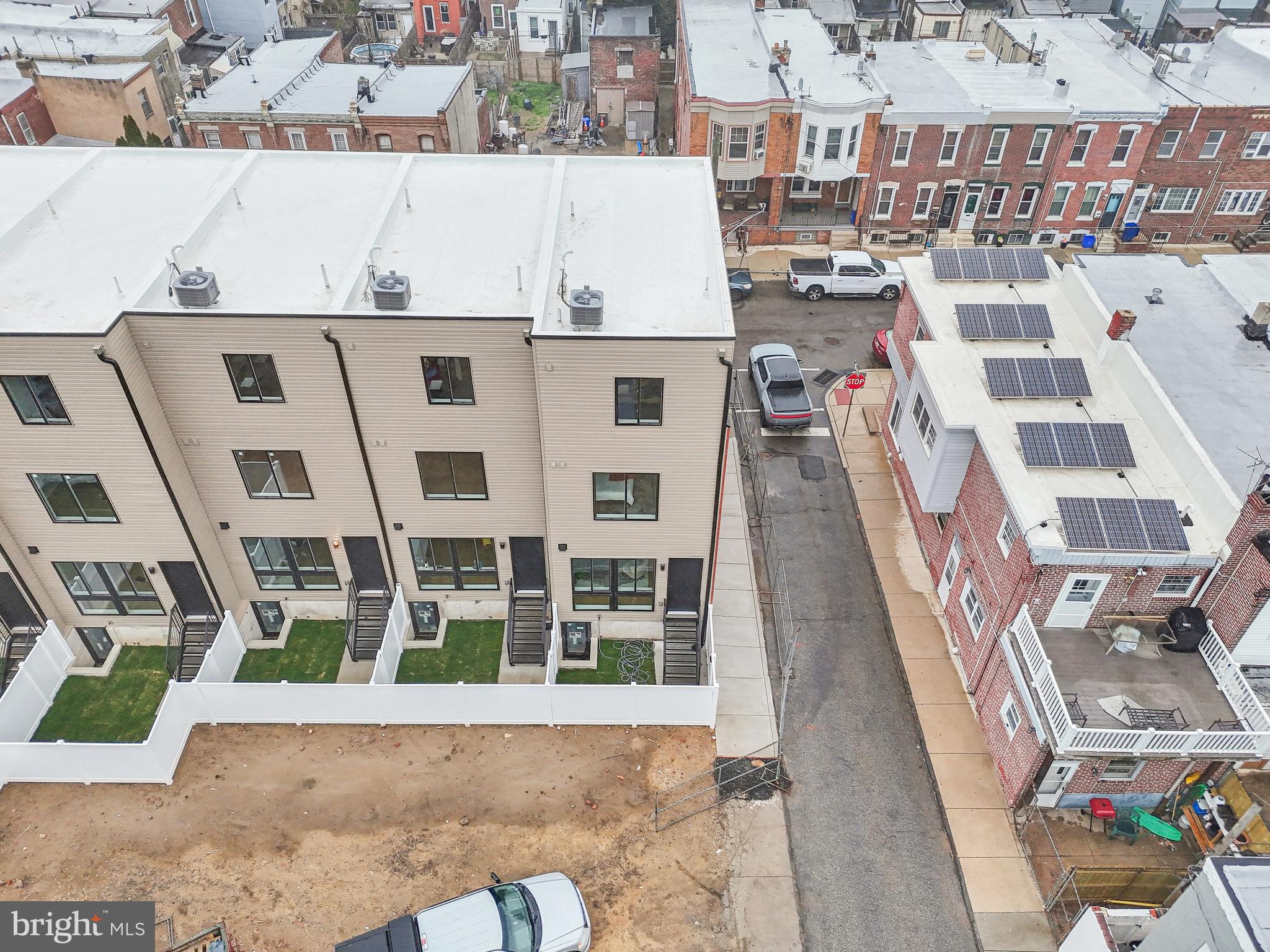 PORT RICHMOND - Residential
