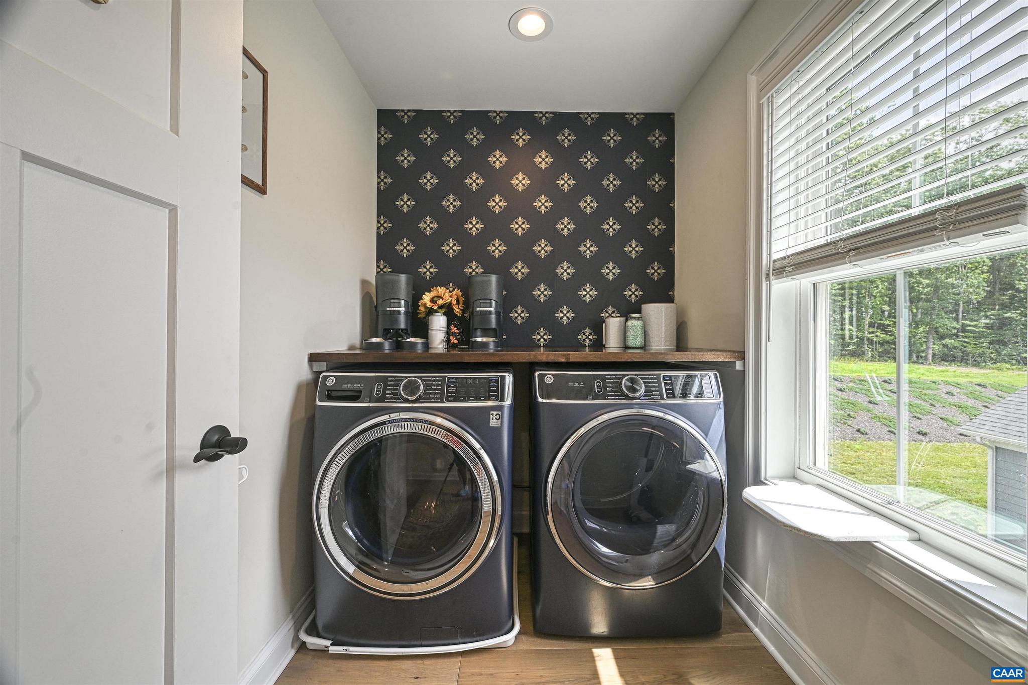 SPRING CREEK - Residential