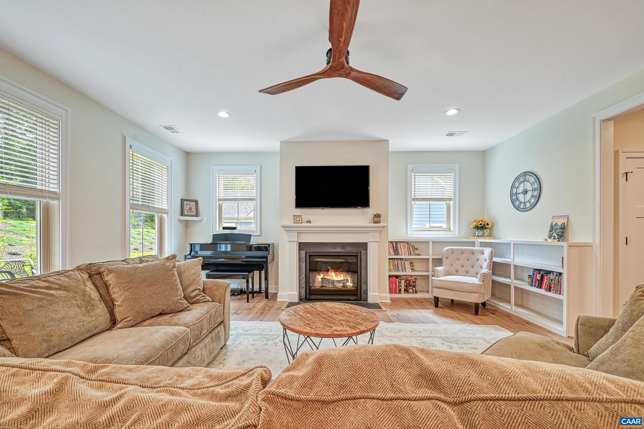 1628 BEAR ISLAND PKWY