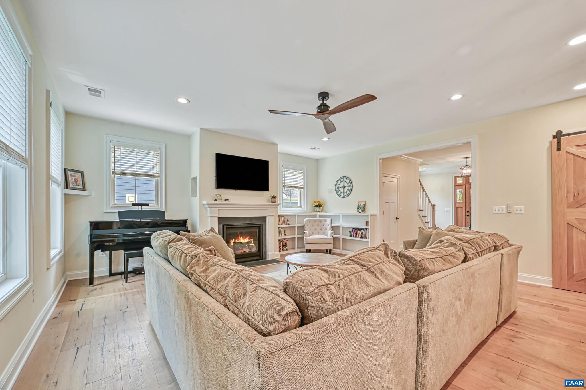 SPRING CREEK - Residential