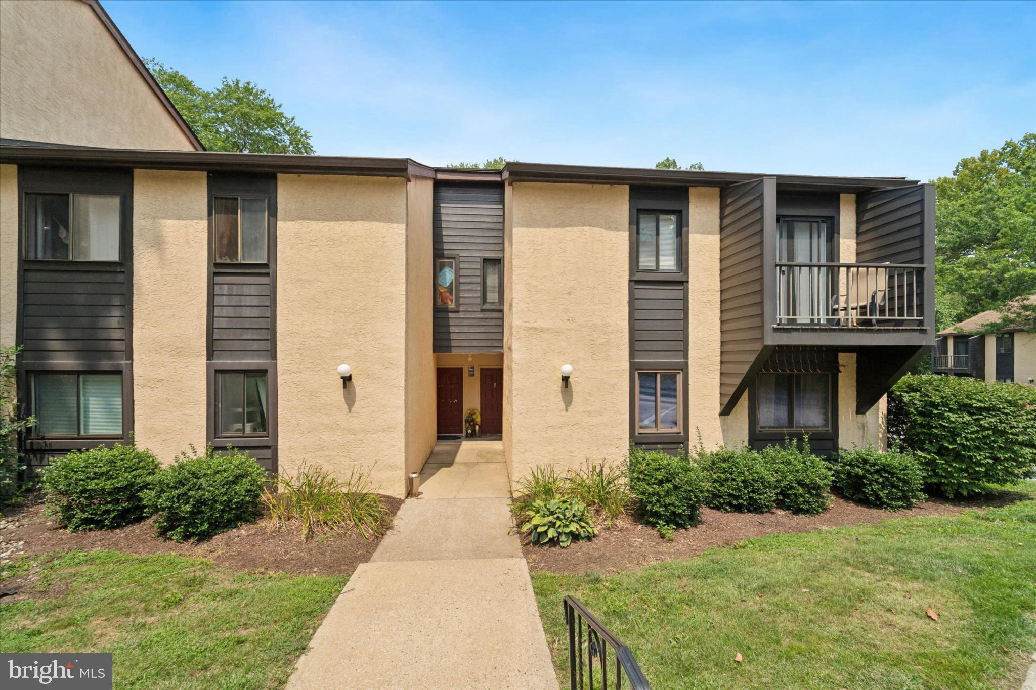 Discover this end-of-row townhouse in the desirable Painters Crossing community. This 2-bedroom, 2-bath residence offers a welcoming layout designed for comfort and functionality. A low-maintenance stucco exterior ensures durability and ease of care, while the association covers gas, heat, lawn care, snow removal, and trash—making ownership hassle-free.
Dedicated parking adds convenience, and community amenities such as jogging paths, playgrounds, a pool, and tennis courts provide plenty of opportunities to relax or stay active.
Currently tenant-occupied, this home can serve as a great investment property or transition to your personal use.
Don’t miss your chance to see it. Schedule a visit today and explore the possibilities.