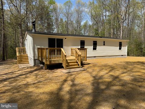 Photo of 5003 Holly Drive, PARTLOW, VA 22534 (MLS # VASP2041256)
