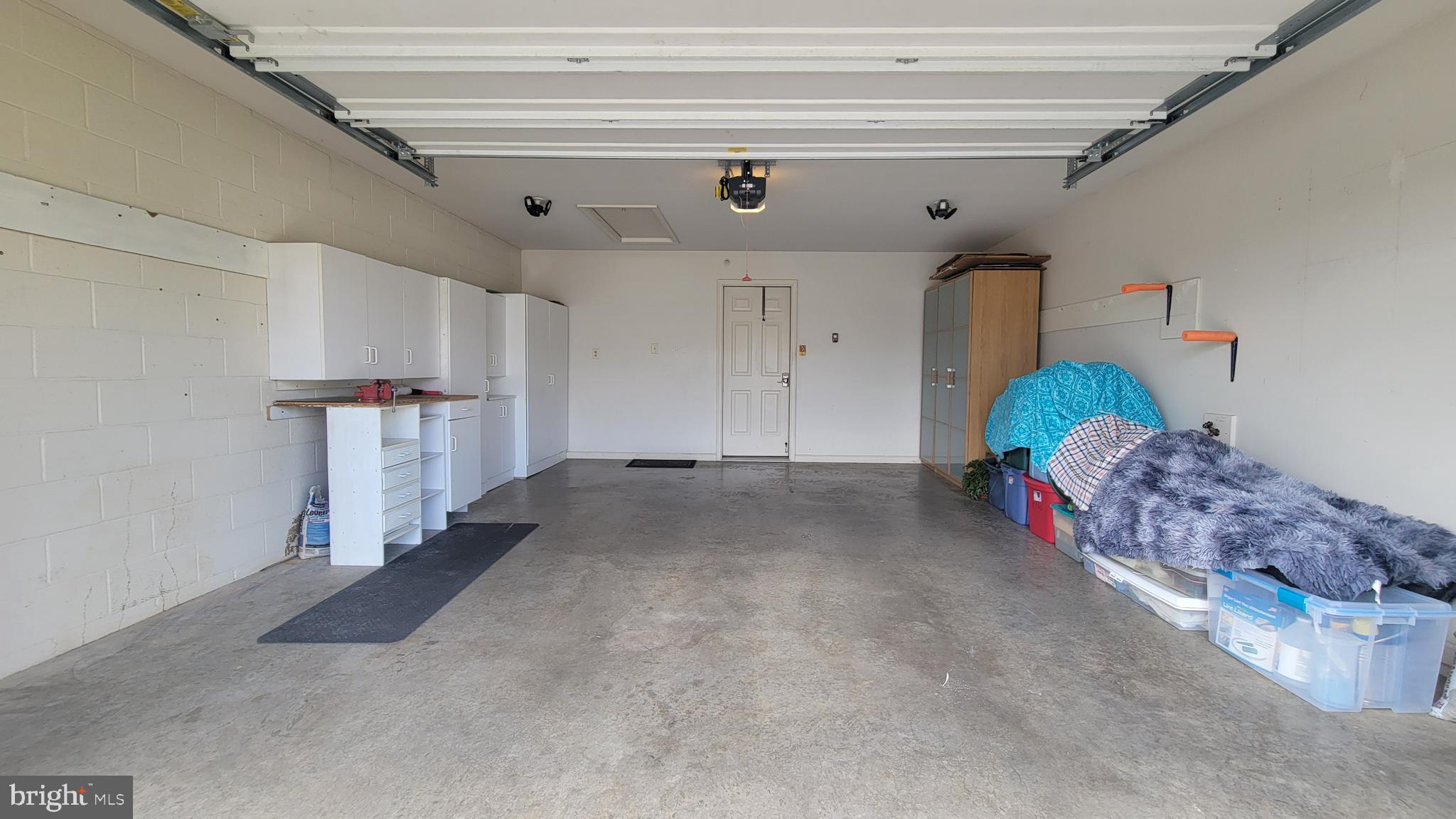 SOUTH POINTE - Residential