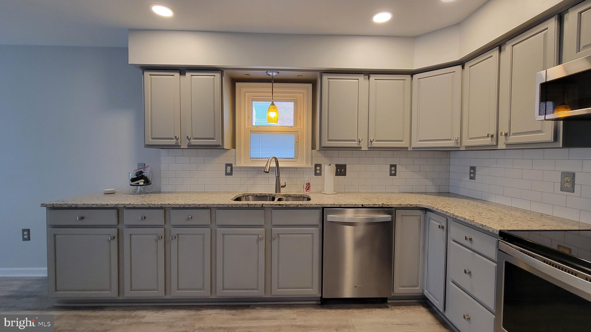 SOUTH POINTE - Residential