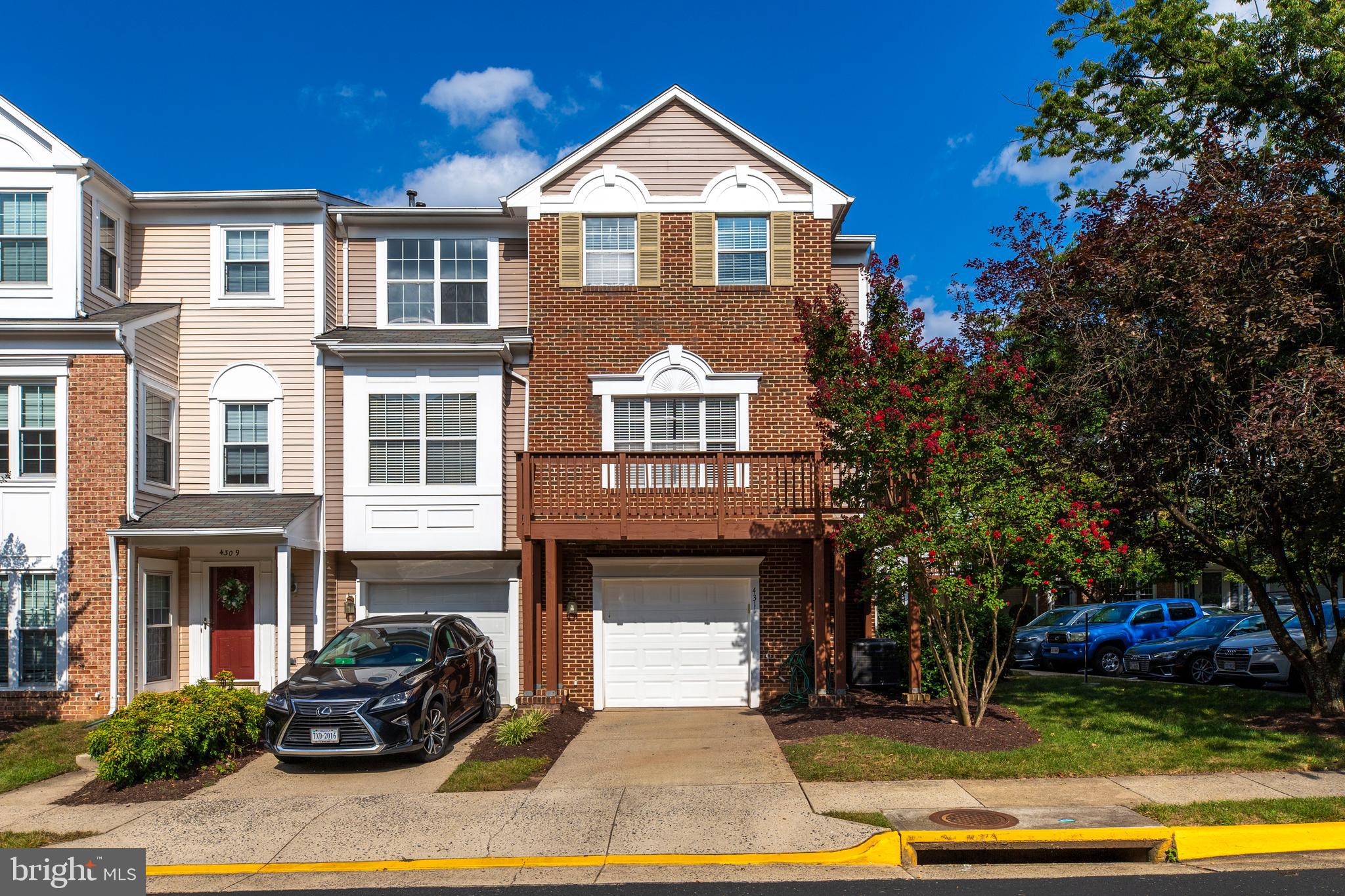 4311 CHARIOT COURT 122