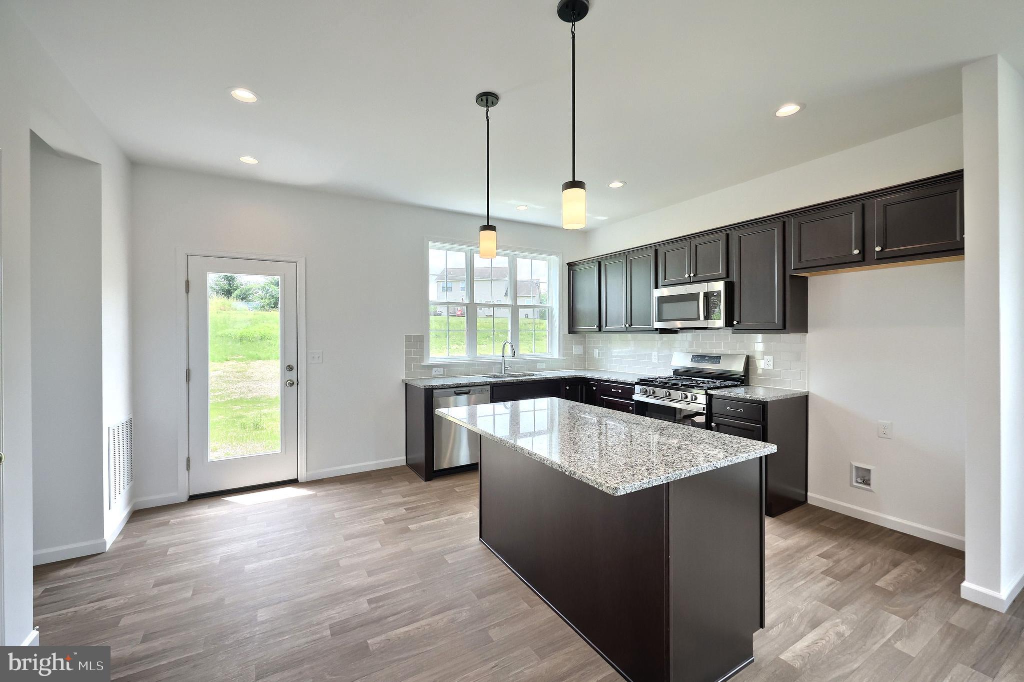 63 GLENN VIEW