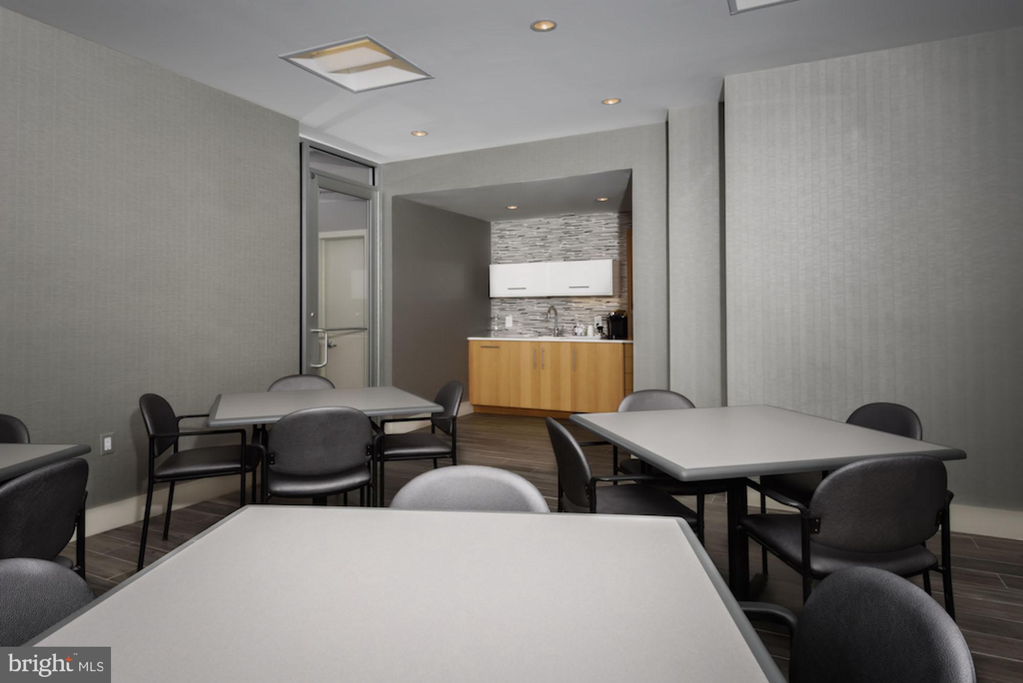 DUPONT TOWERS - Residential Lease