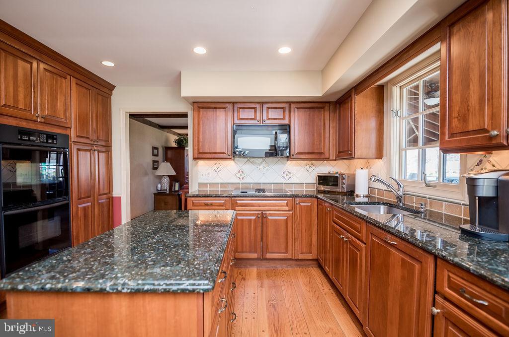 BLUEBERRY HILL - Residential