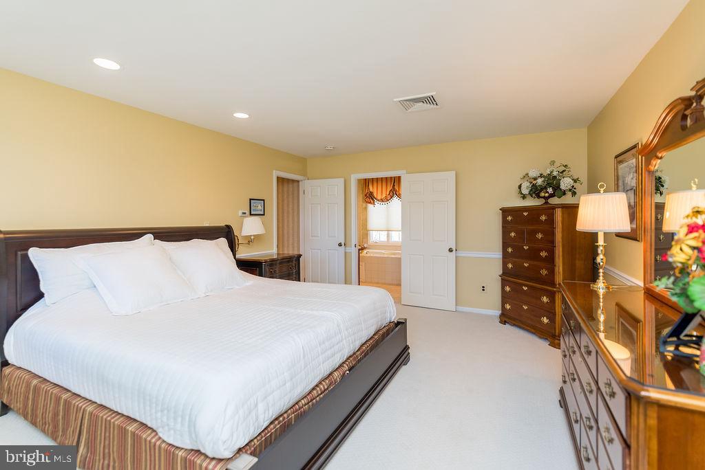 BLUEBERRY HILL - Residential