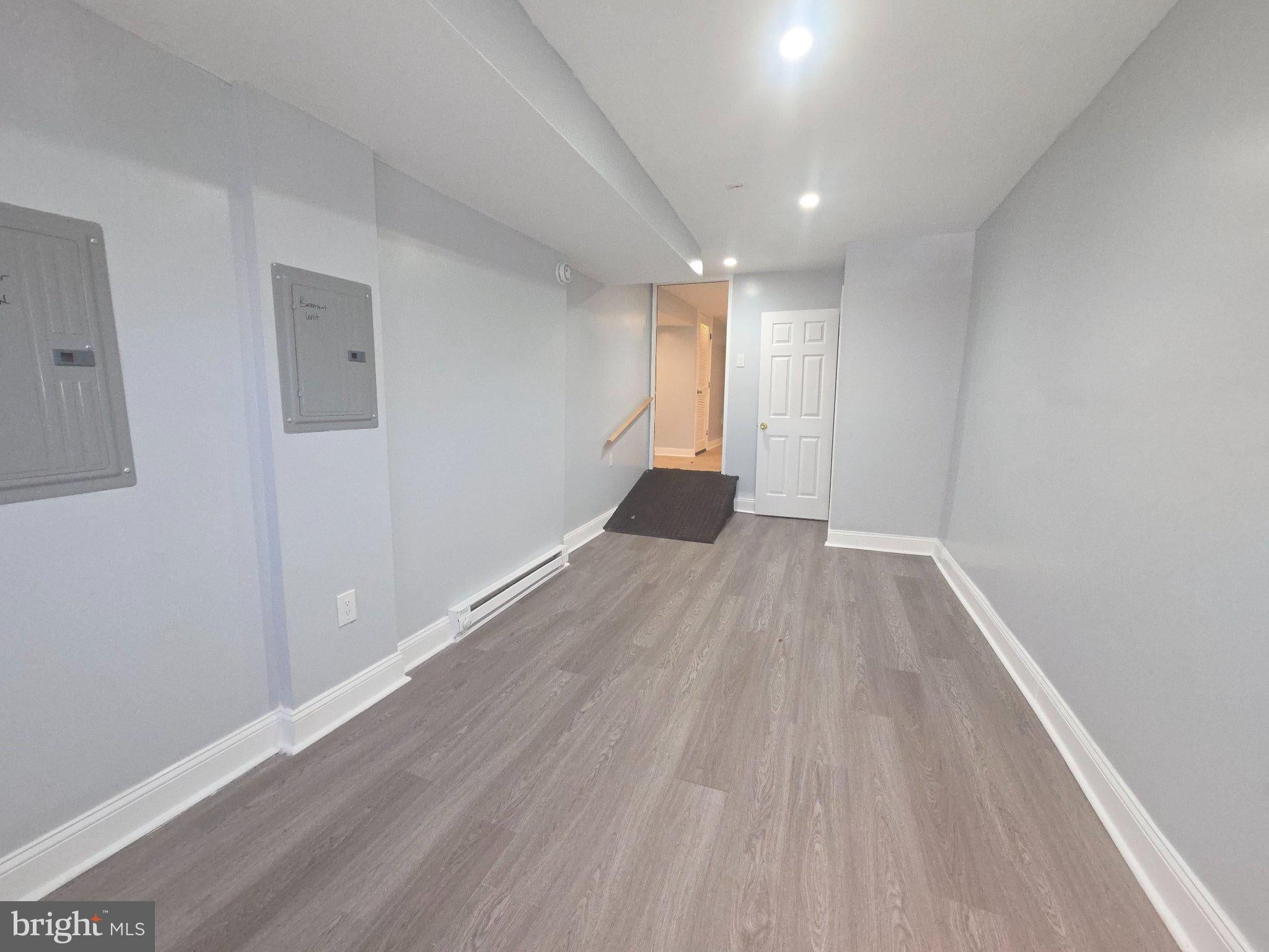 5857 WARRINGTON AVENUE BASEMENT UNIT