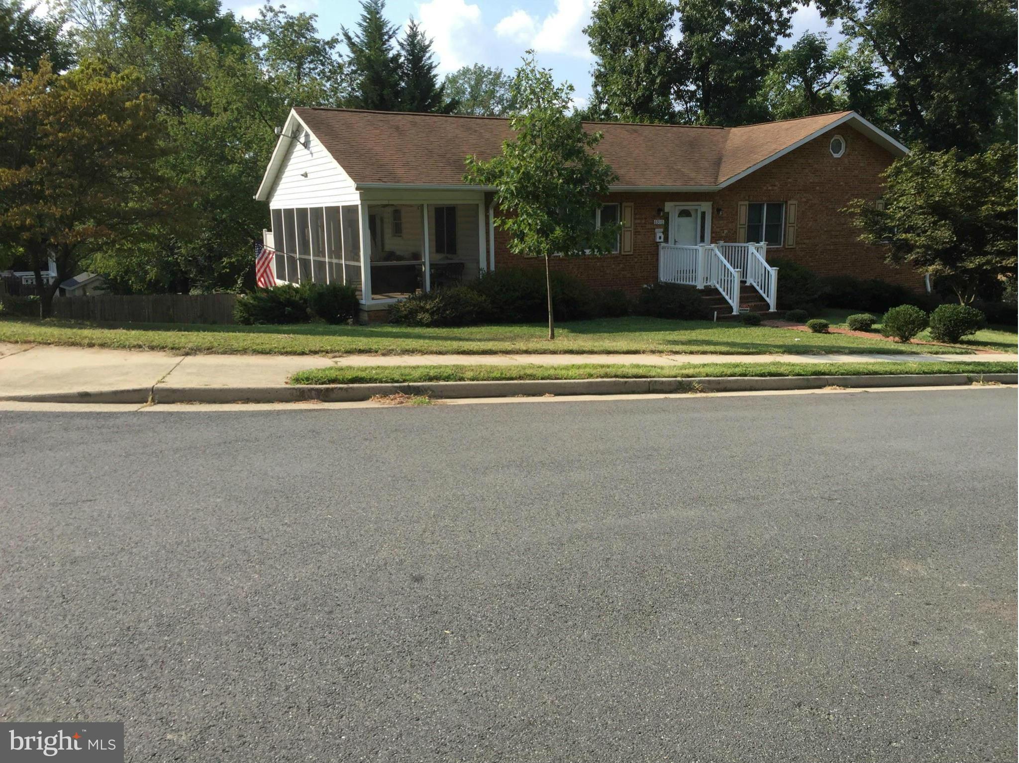 MEMORIAL HEIGHTS - Residential Lease