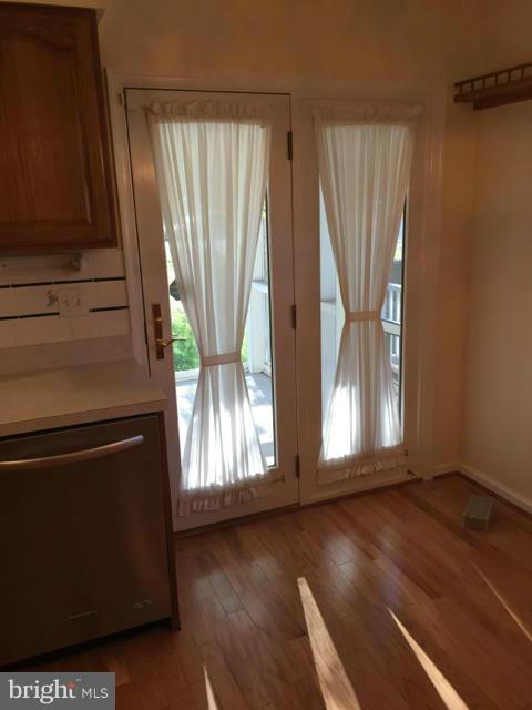 MEMORIAL HEIGHTS - Residential Lease