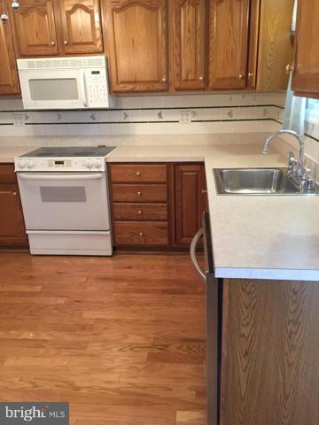 MEMORIAL HEIGHTS - Residential Lease