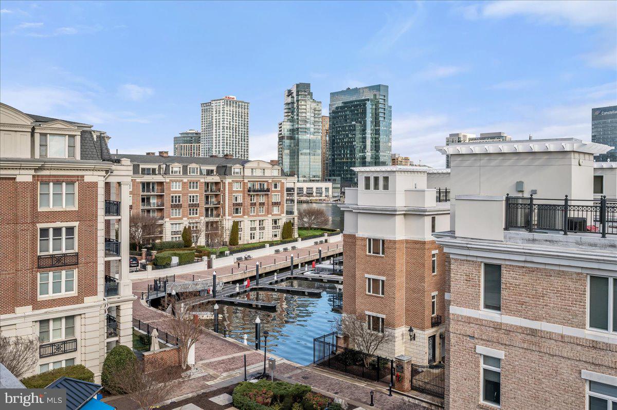 PIER HOMES AT HARBORVIEW - Residential