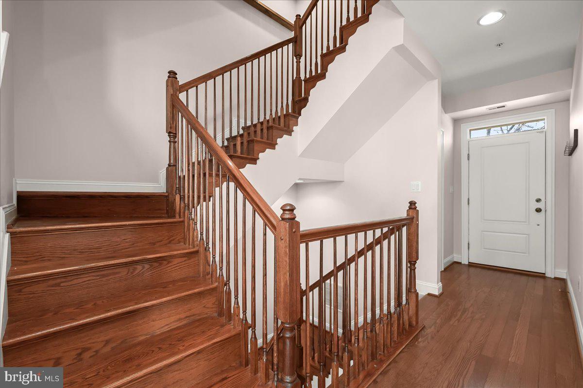 PIER HOMES AT HARBORVIEW - Residential