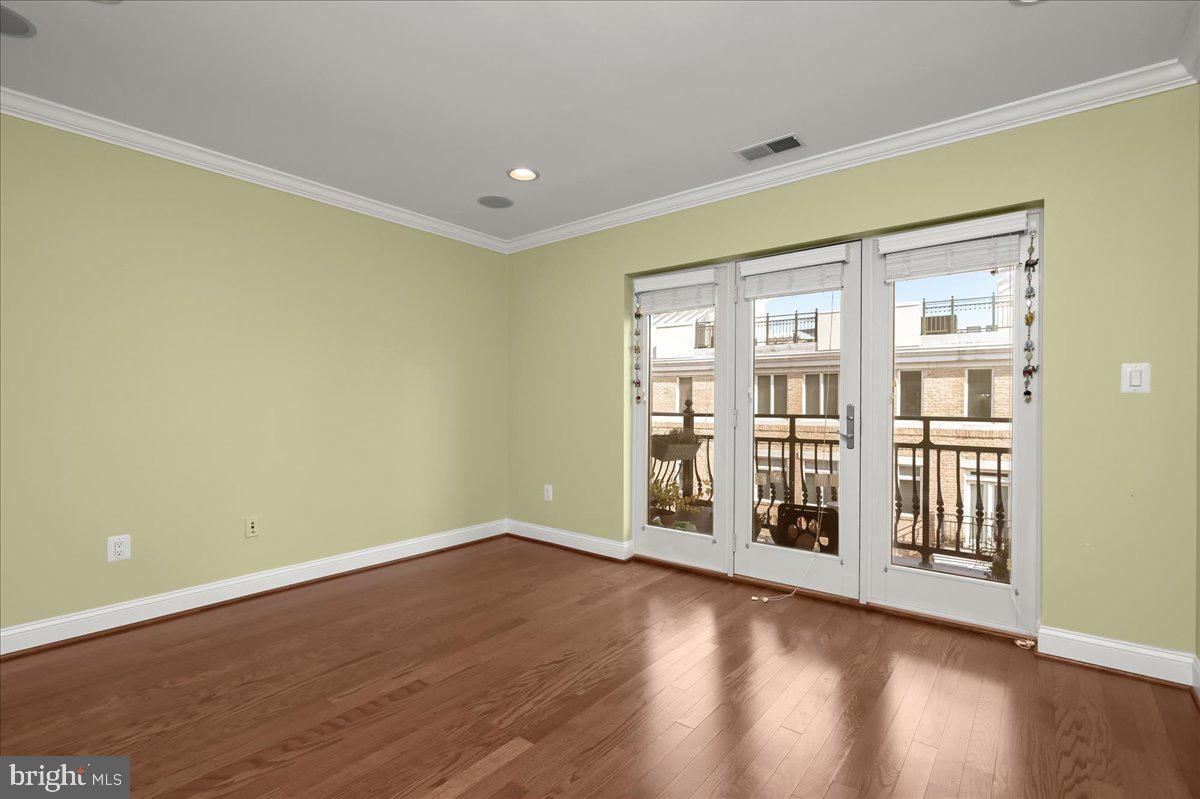 PIER HOMES AT HARBORVIEW - Residential