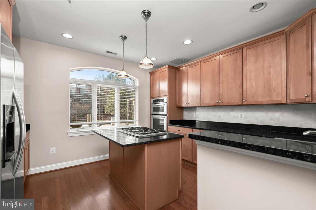 PIER HOMES AT HARBORVIEW - Residential