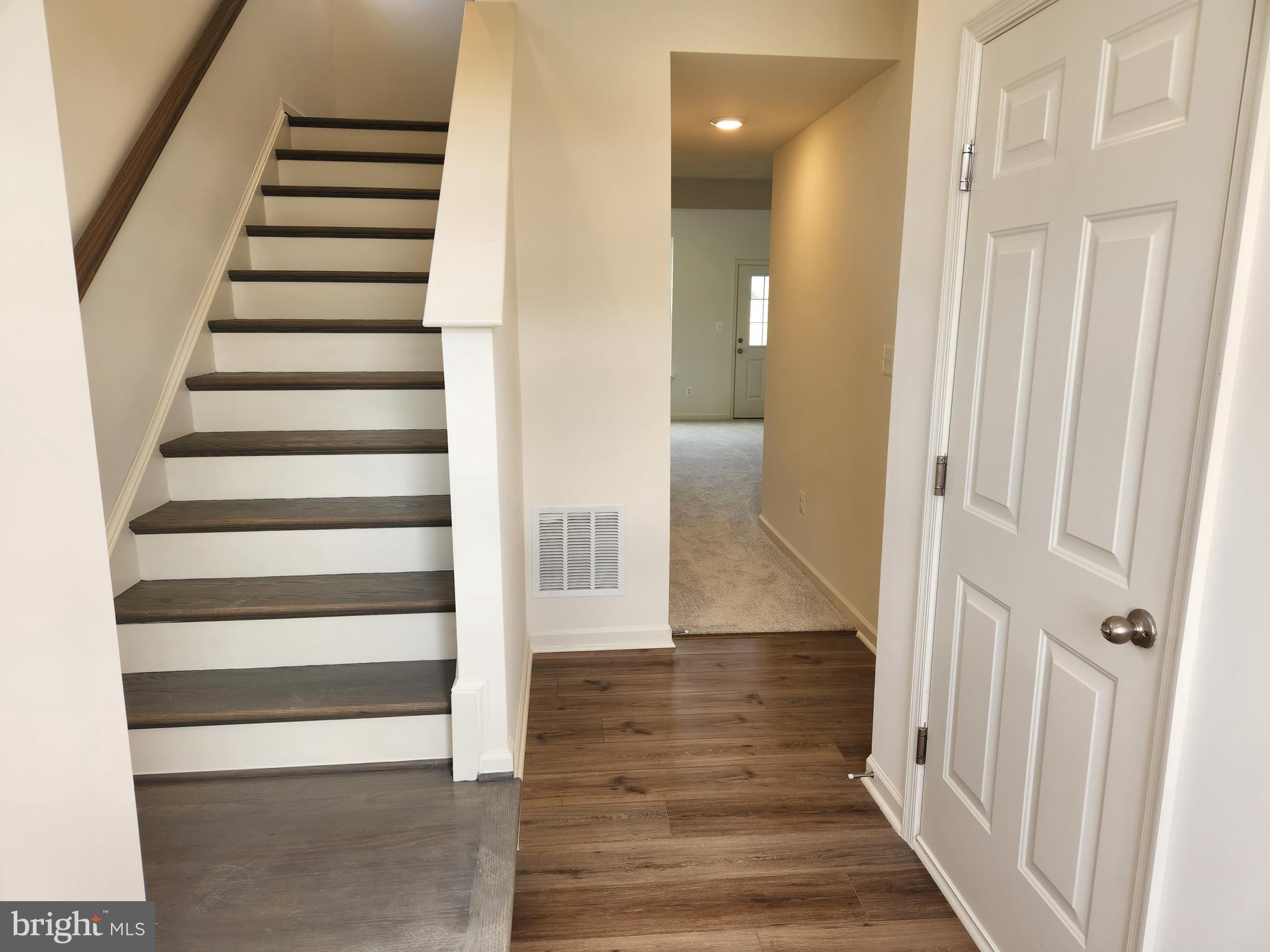 OVERLOOK AT RIVERSIDE TOWNHOMES - Residential