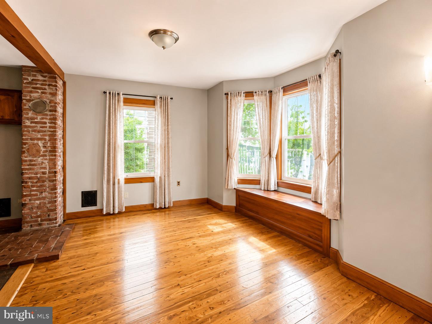 EAST VIEW - Residential