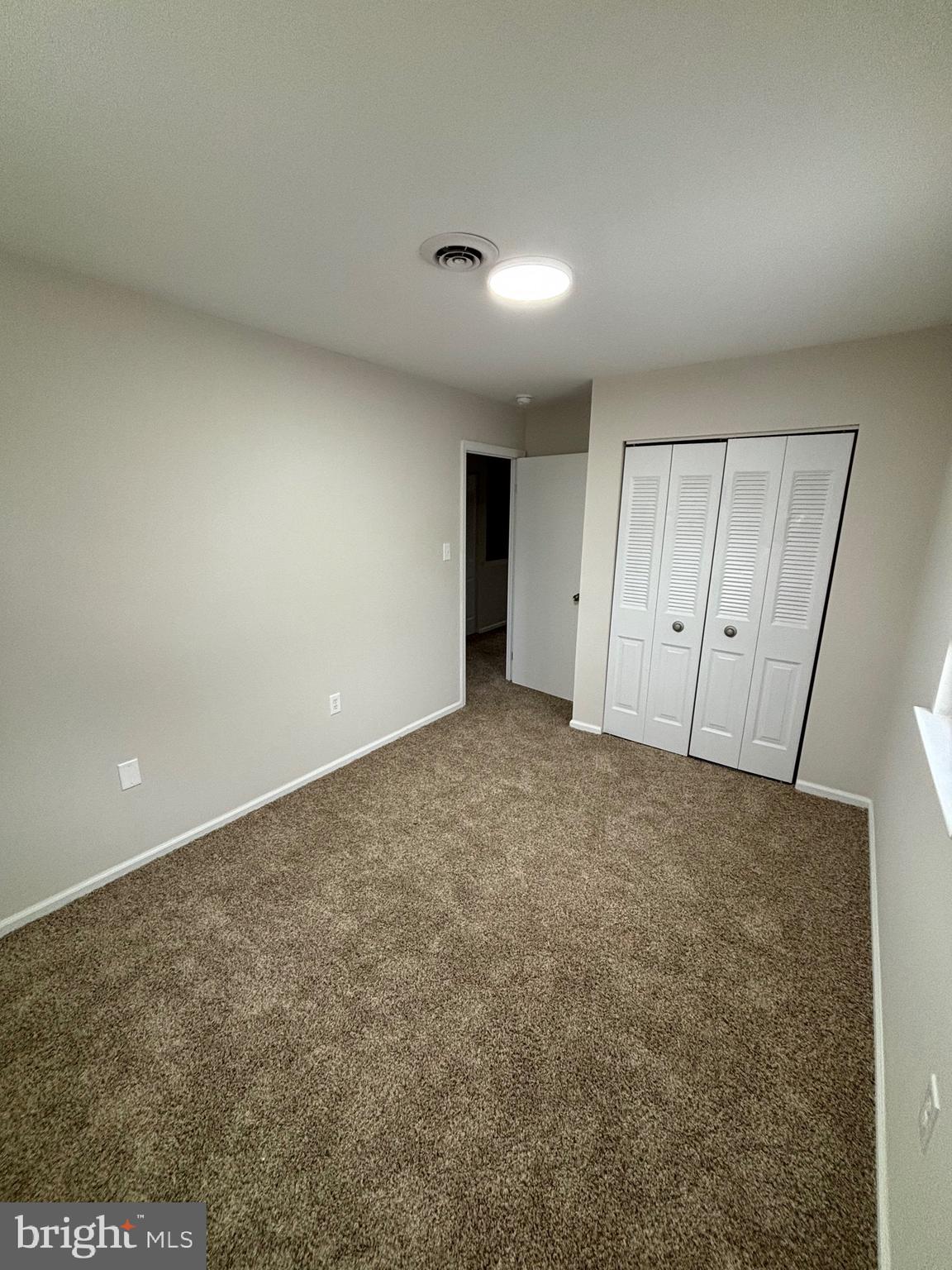 WALNUT RIDGE ESTS - Residential Lease