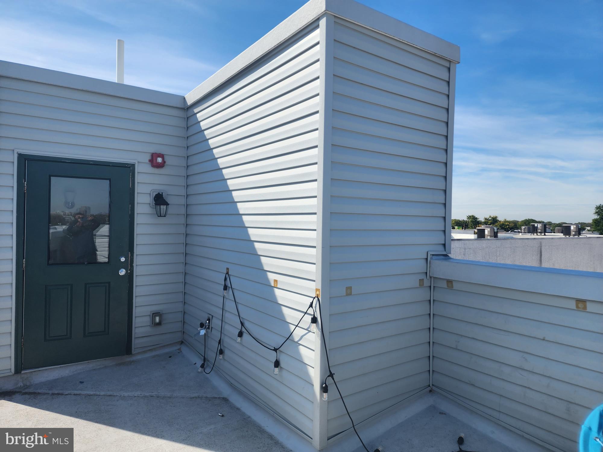 1624 FONTAIN STREET 3