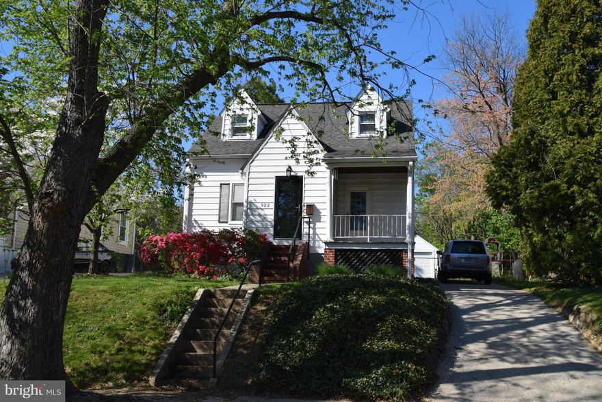 Move right into this storybook 4-bedroom Cape Cod with detached 1-car garage in the Stoneleigh School District.  Updated kitchen, 2 updated bathrooms, level fenced rear yard and off-street parking.  Relax and enjoy fresh air on the cozy porch.  Twelve-month lease available July 1, 2016.