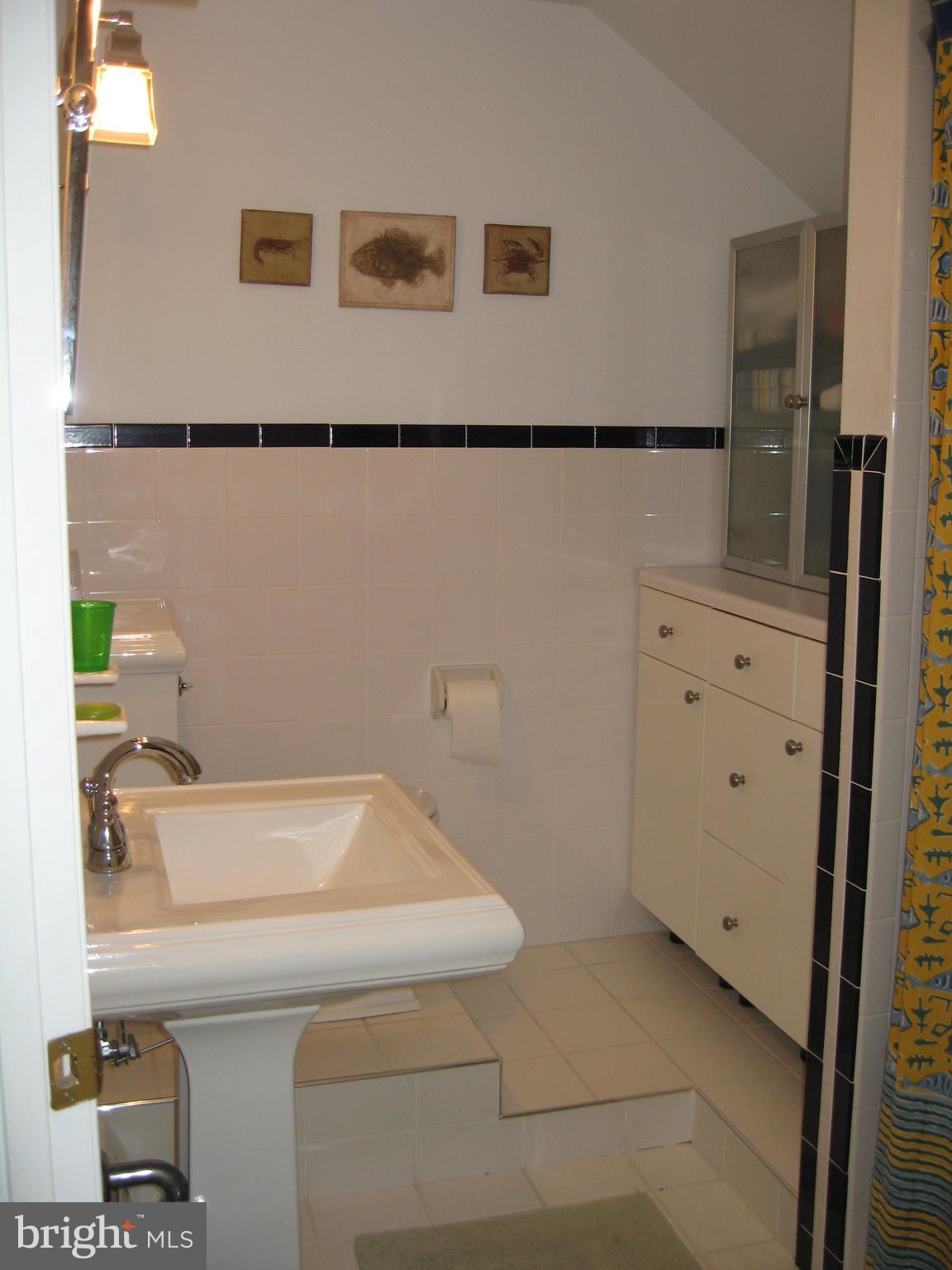 IDLEWYLDE - Residential Lease