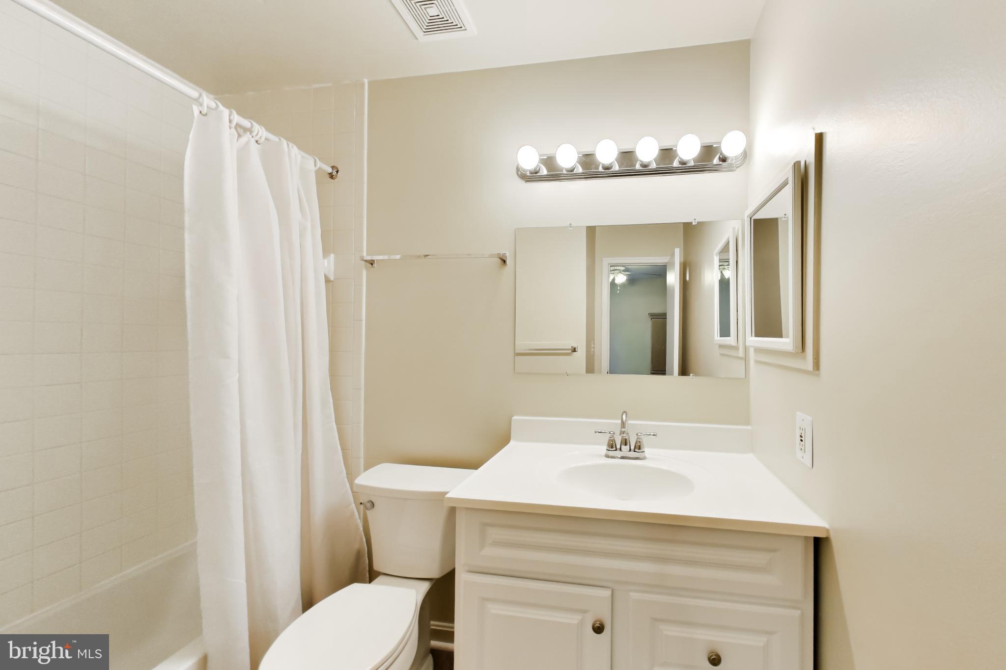 MARINERS LANDING - Residential