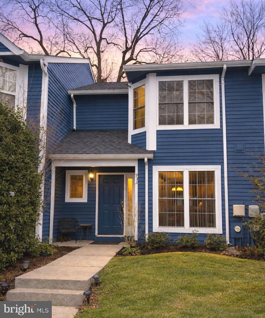 Spacious townhouse offering comfortable living in a prime location. The main level features a cozy living room with a wood-burning fireplace and access to the backyard, a dedicated dining area, and a fully equipped kitchen with all major appliances, ample cabinet storage, and generous counter space. Upstairs includes two large bedrooms, each with a private full bathroom, plus a convenient laundry area. Mariners Landing residents enjoy access to the pool and clubhouse at Mariners Point. Ideally located just minutes from downtown Annapolis, the U.S. Naval Academy, shopping, dining, marinas, and major commuter routes.