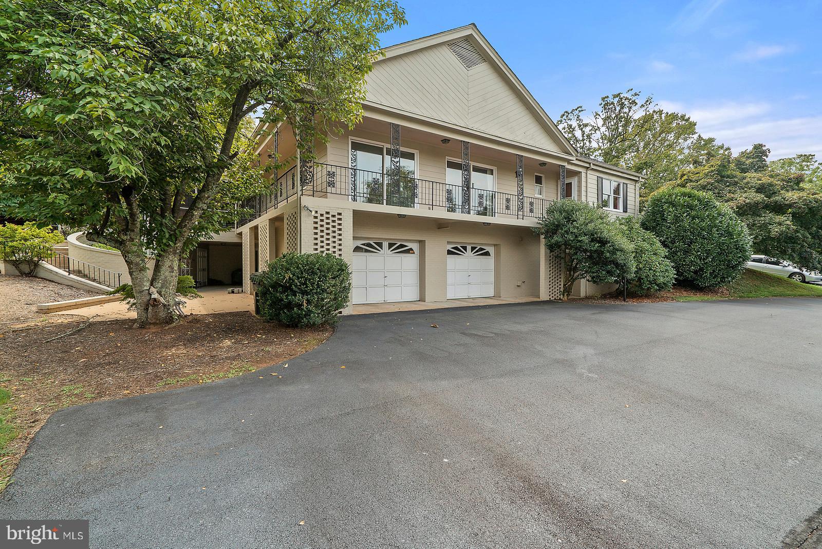 OAKLAWN - Residential