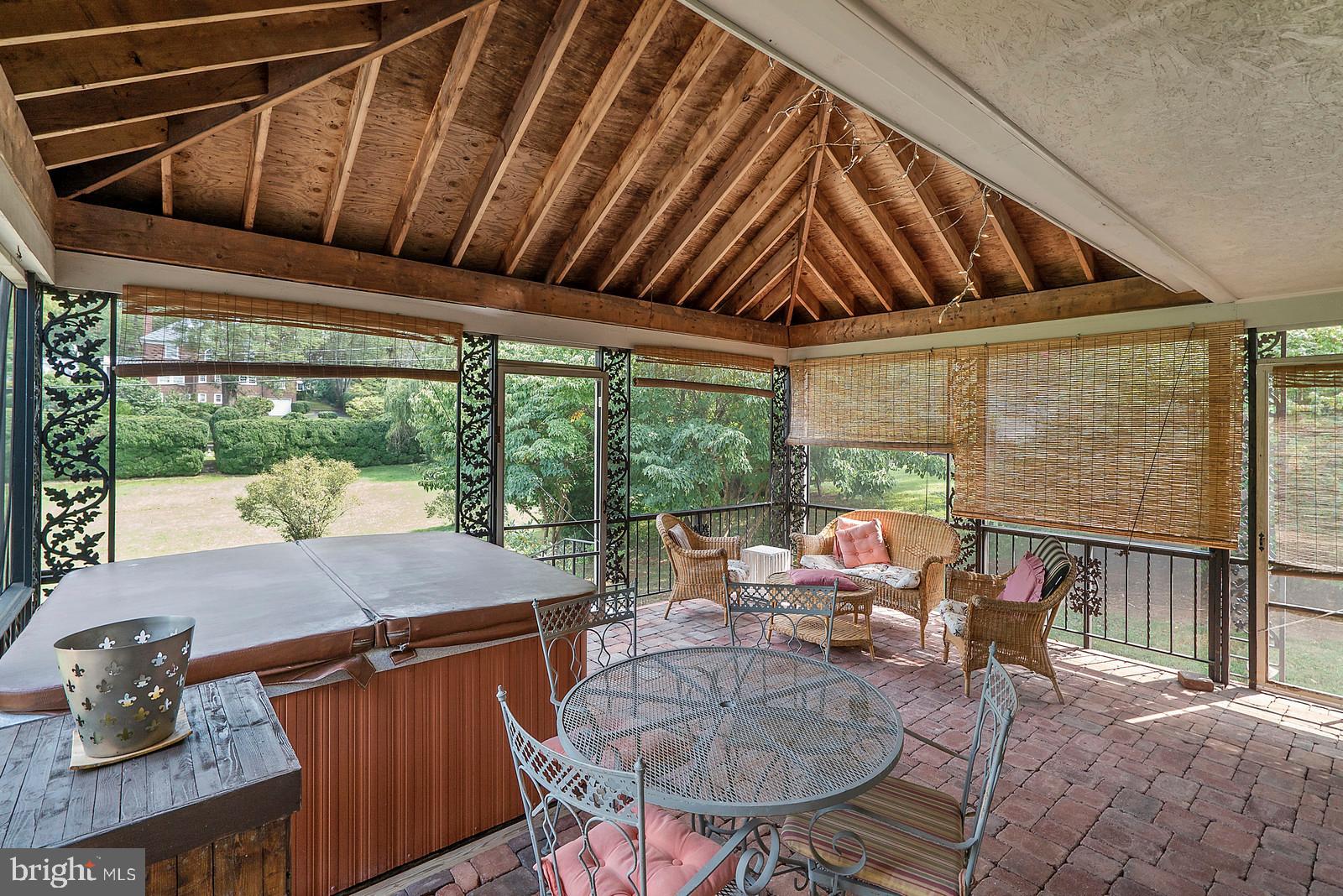 OAKLAWN - Residential