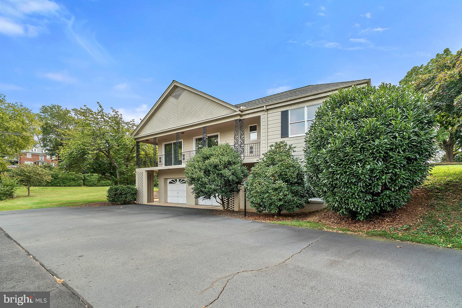 OAKLAWN - Residential