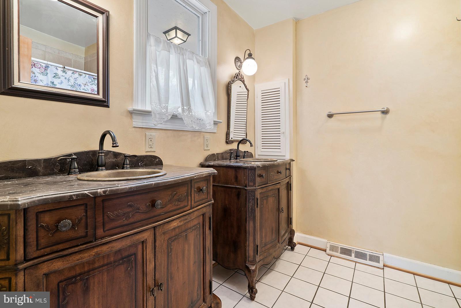 OAKLAWN - Residential