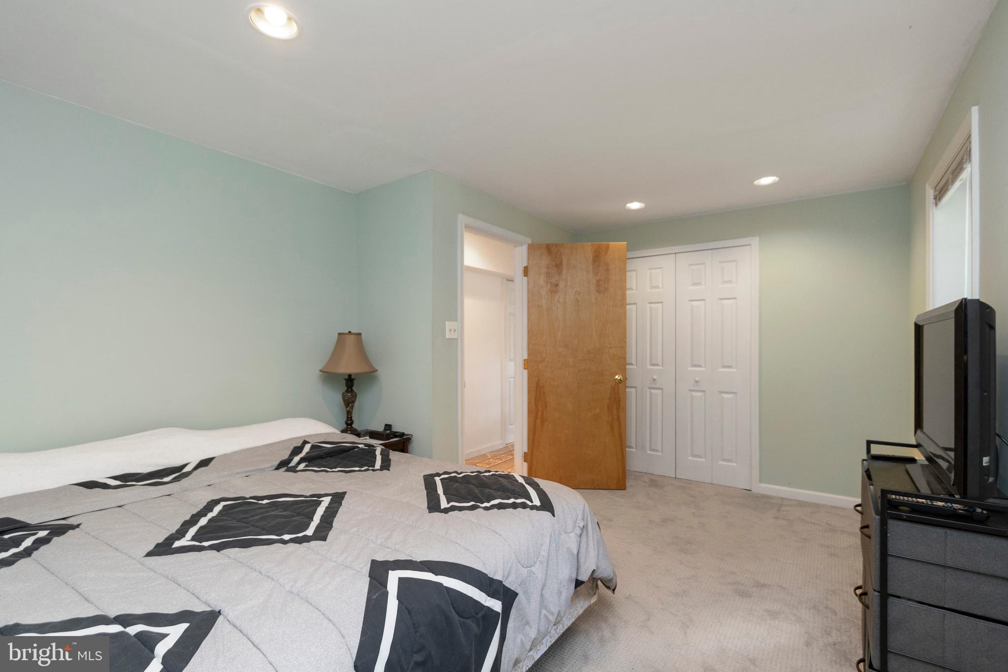 HAMPTON OAKS - Residential