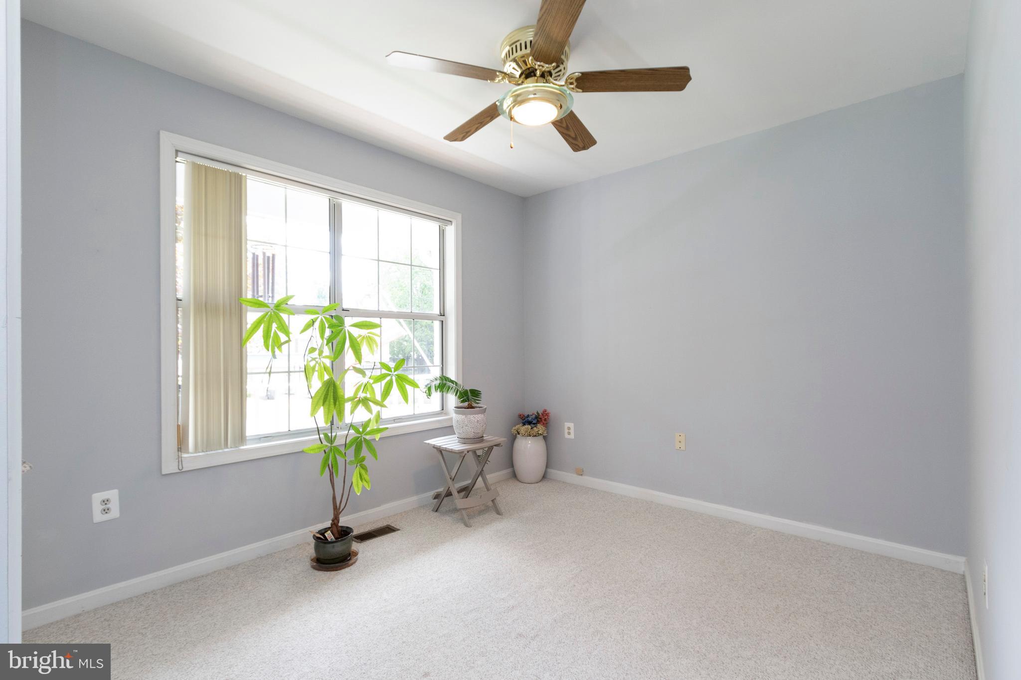 HAMPTON OAKS - Residential