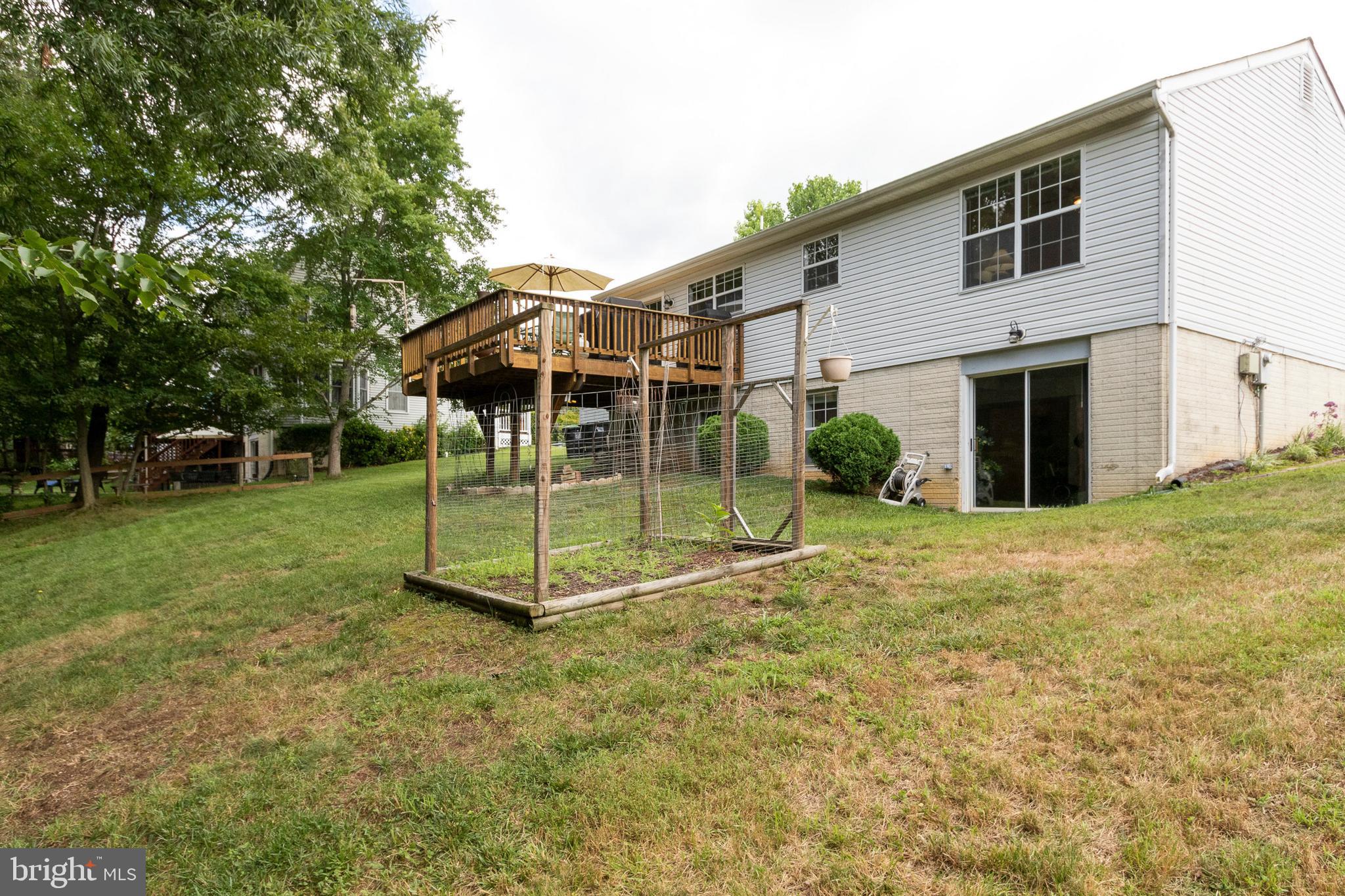 HAMPTON OAKS - Residential