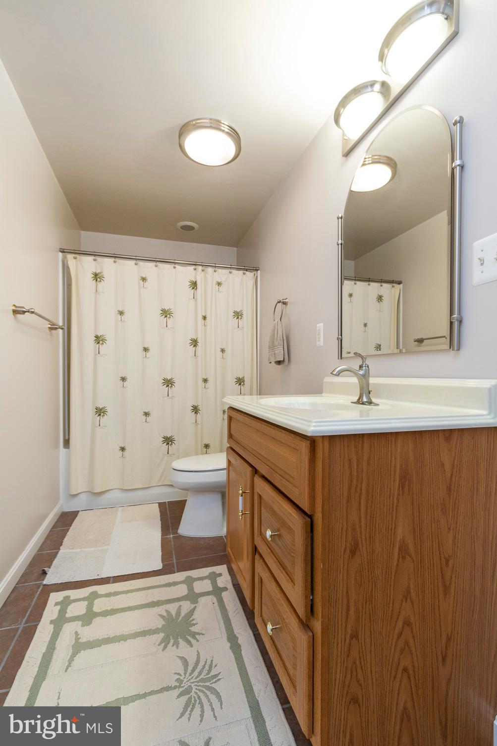 HAMPTON OAKS - Residential