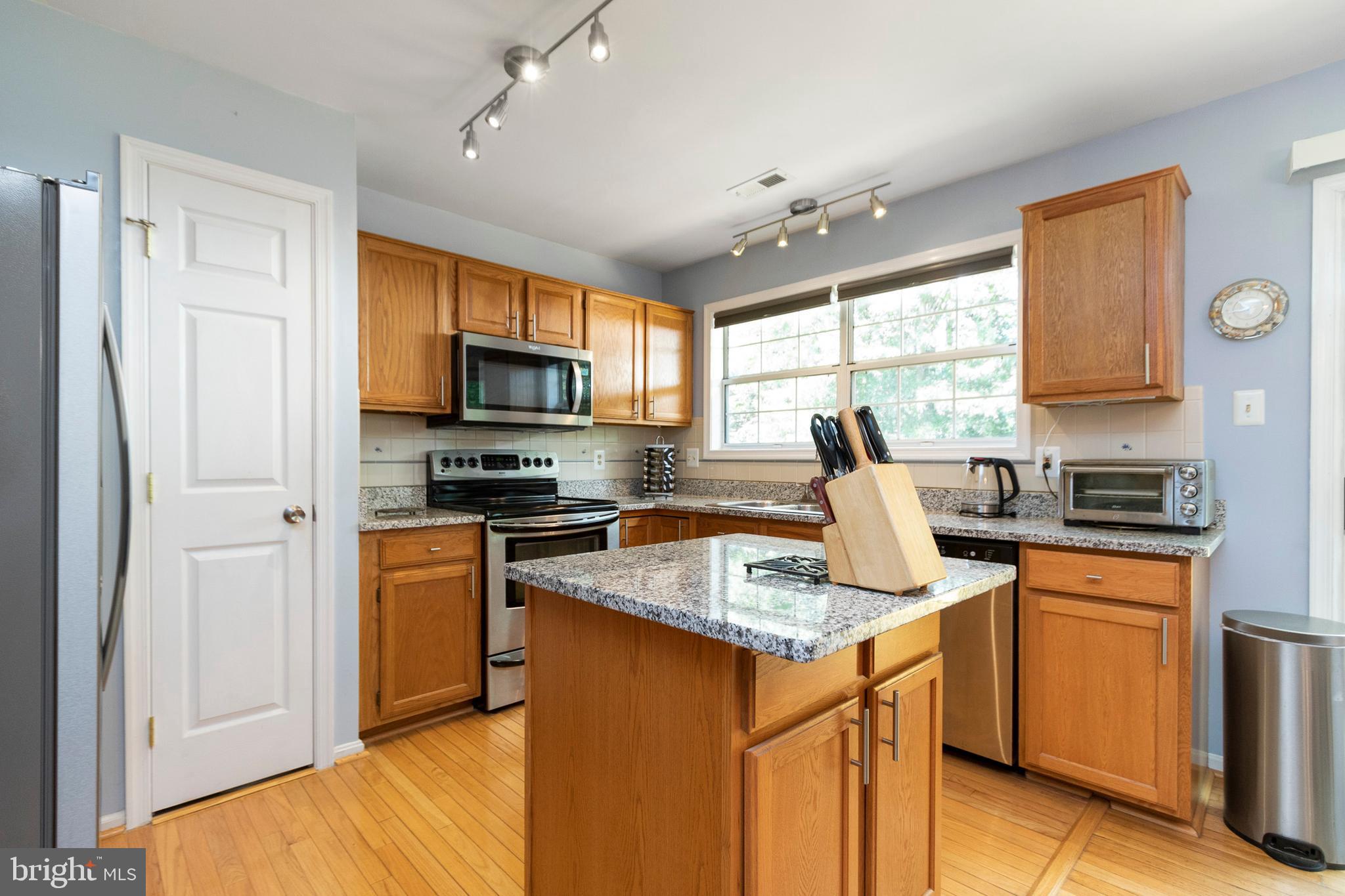 HAMPTON OAKS - Residential