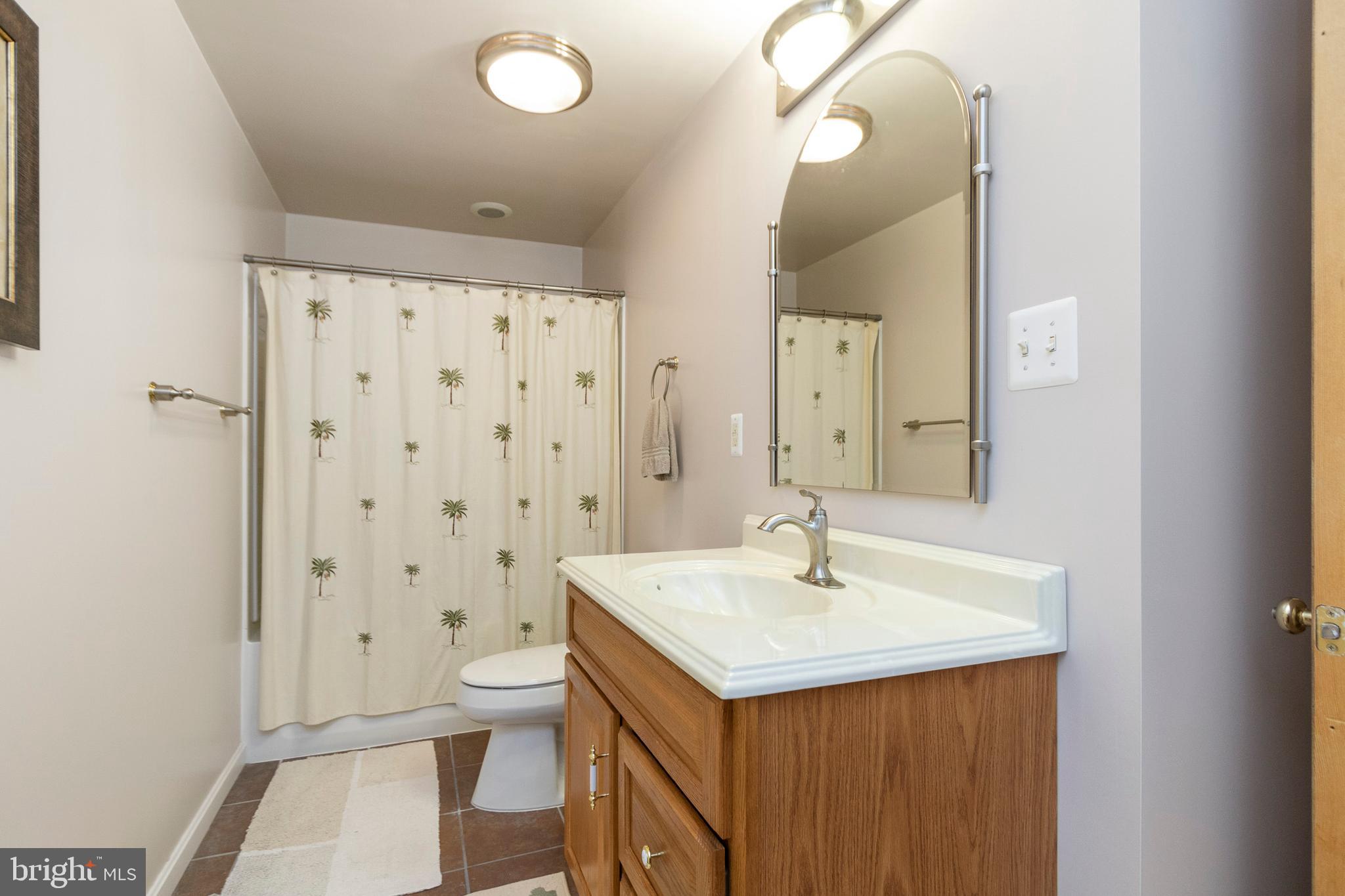 HAMPTON OAKS - Residential