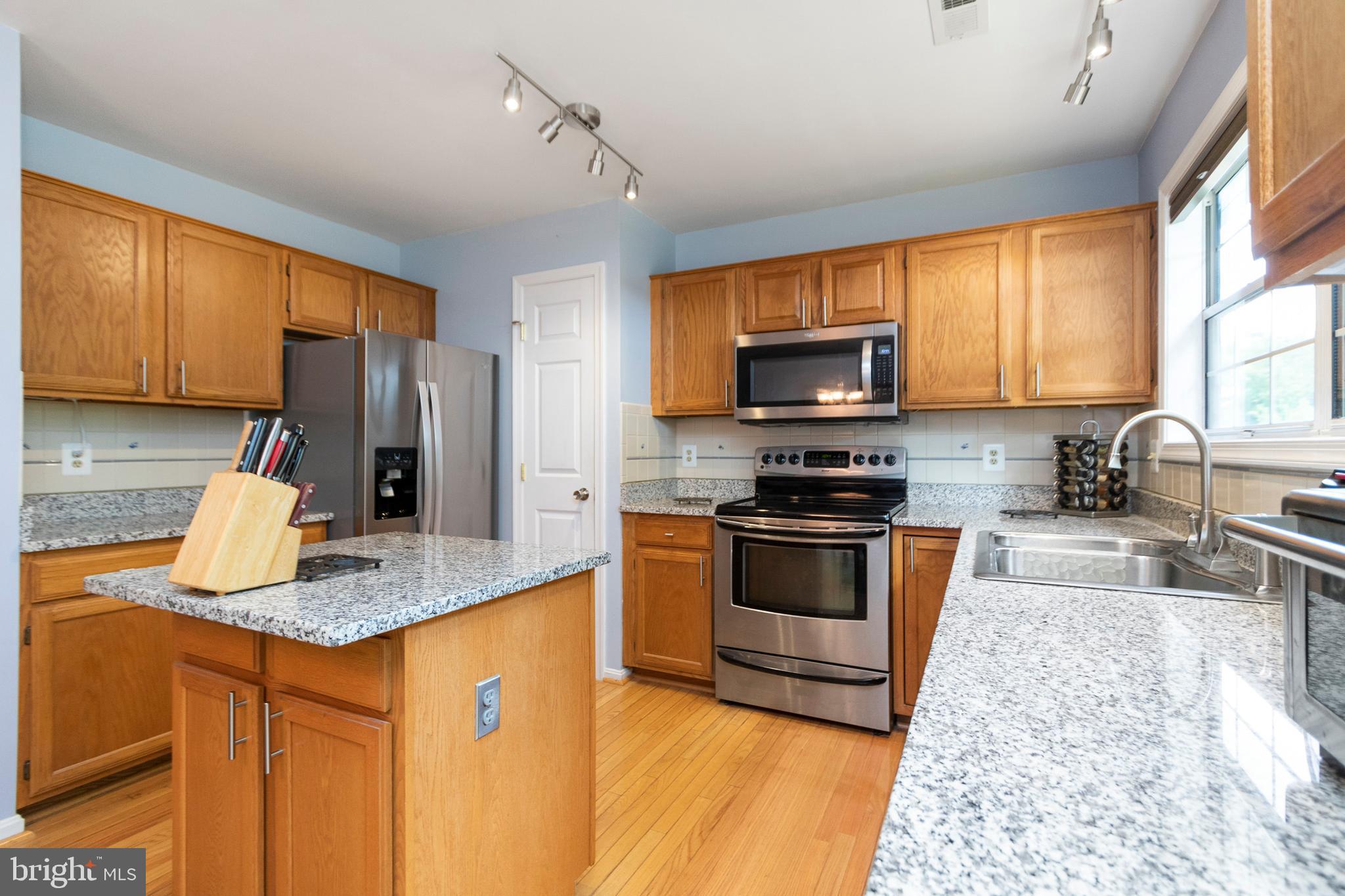 HAMPTON OAKS - Residential