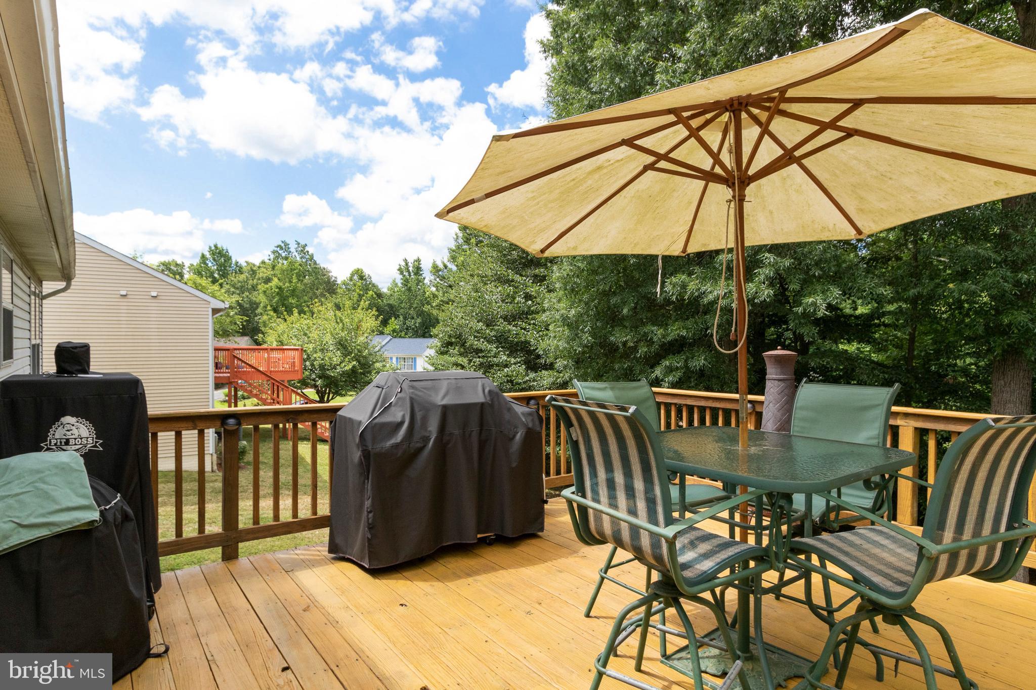 HAMPTON OAKS - Residential