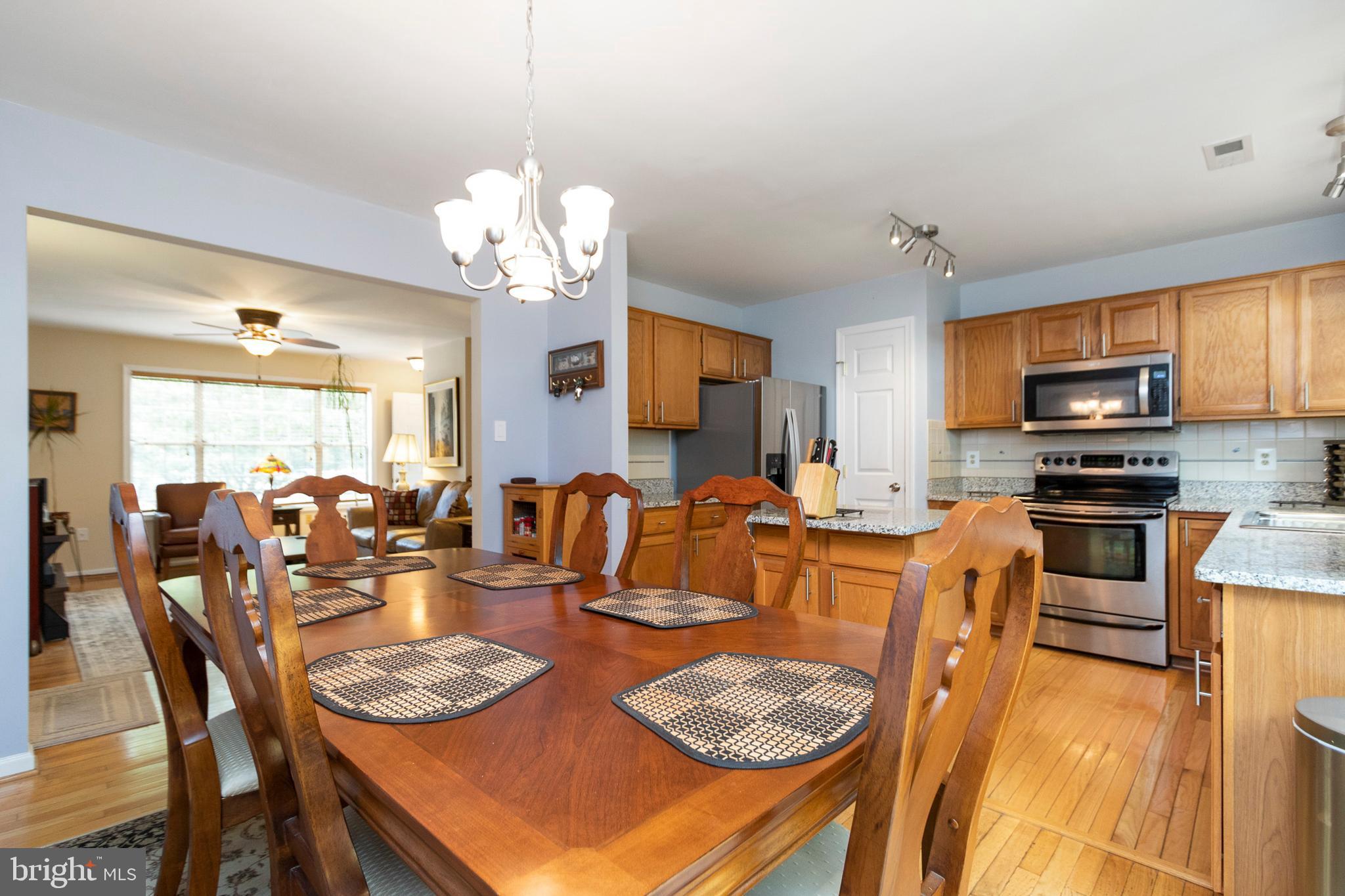 HAMPTON OAKS - Residential