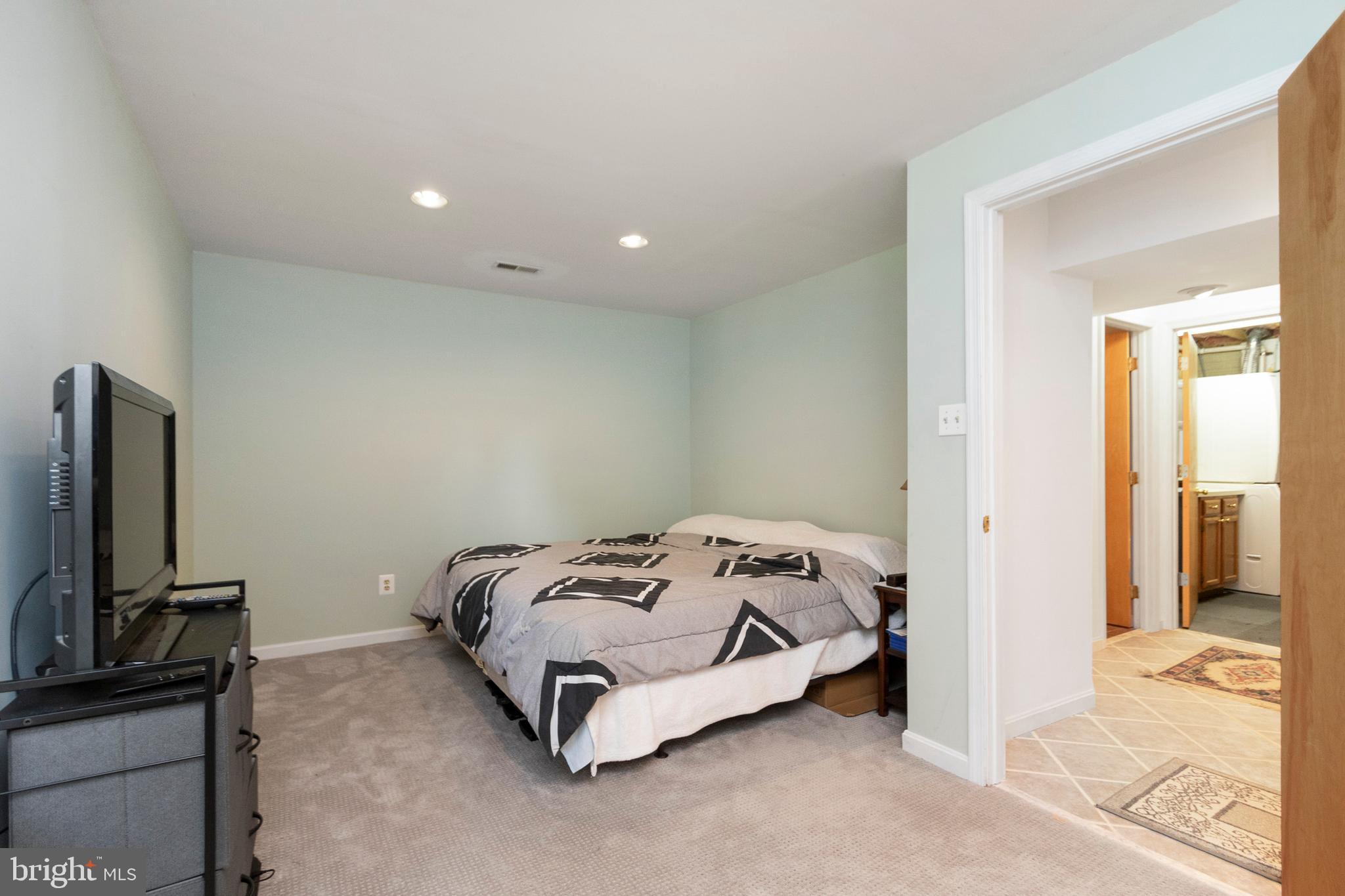 HAMPTON OAKS - Residential