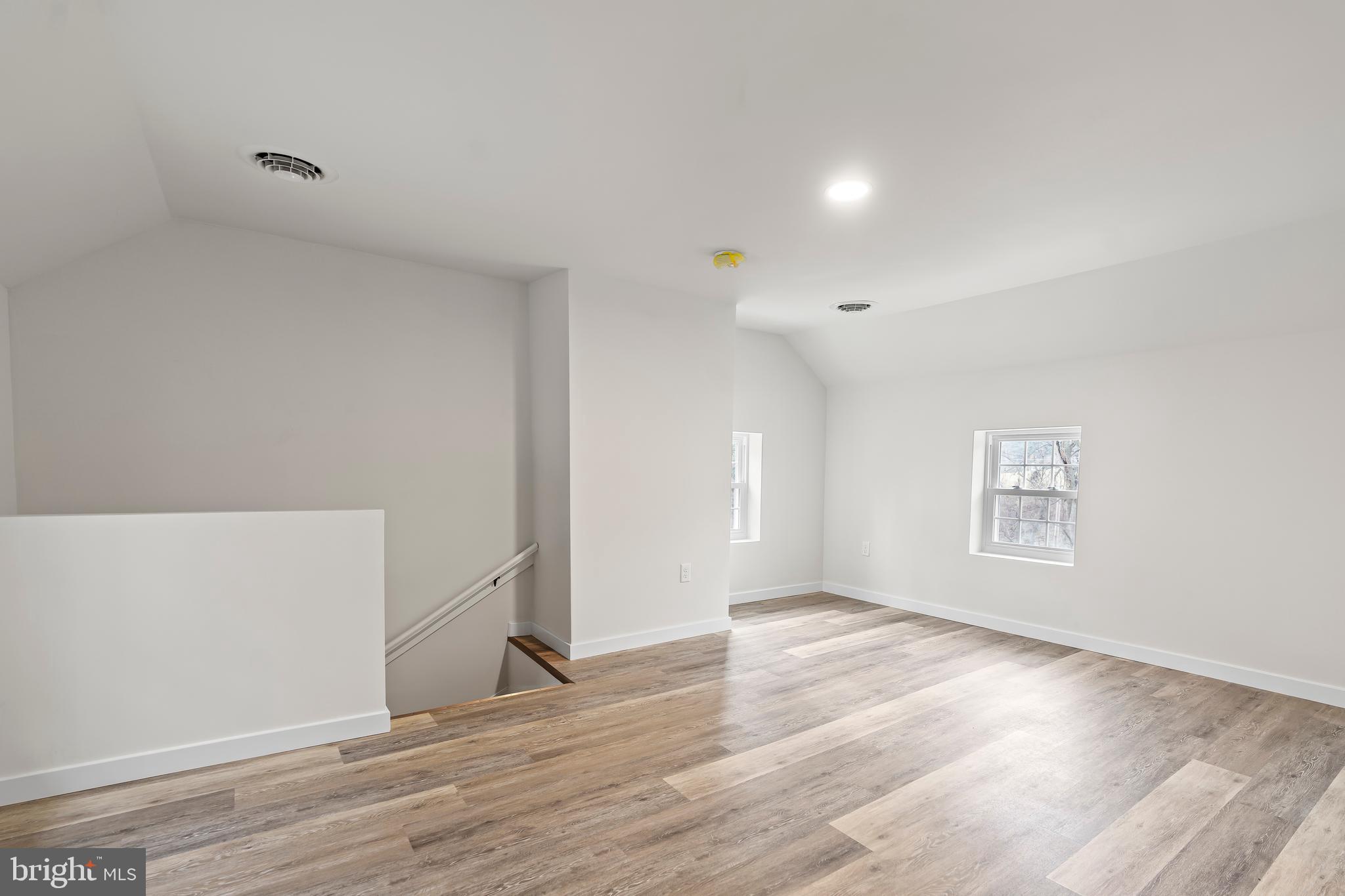 MYERSVILLE - Residential