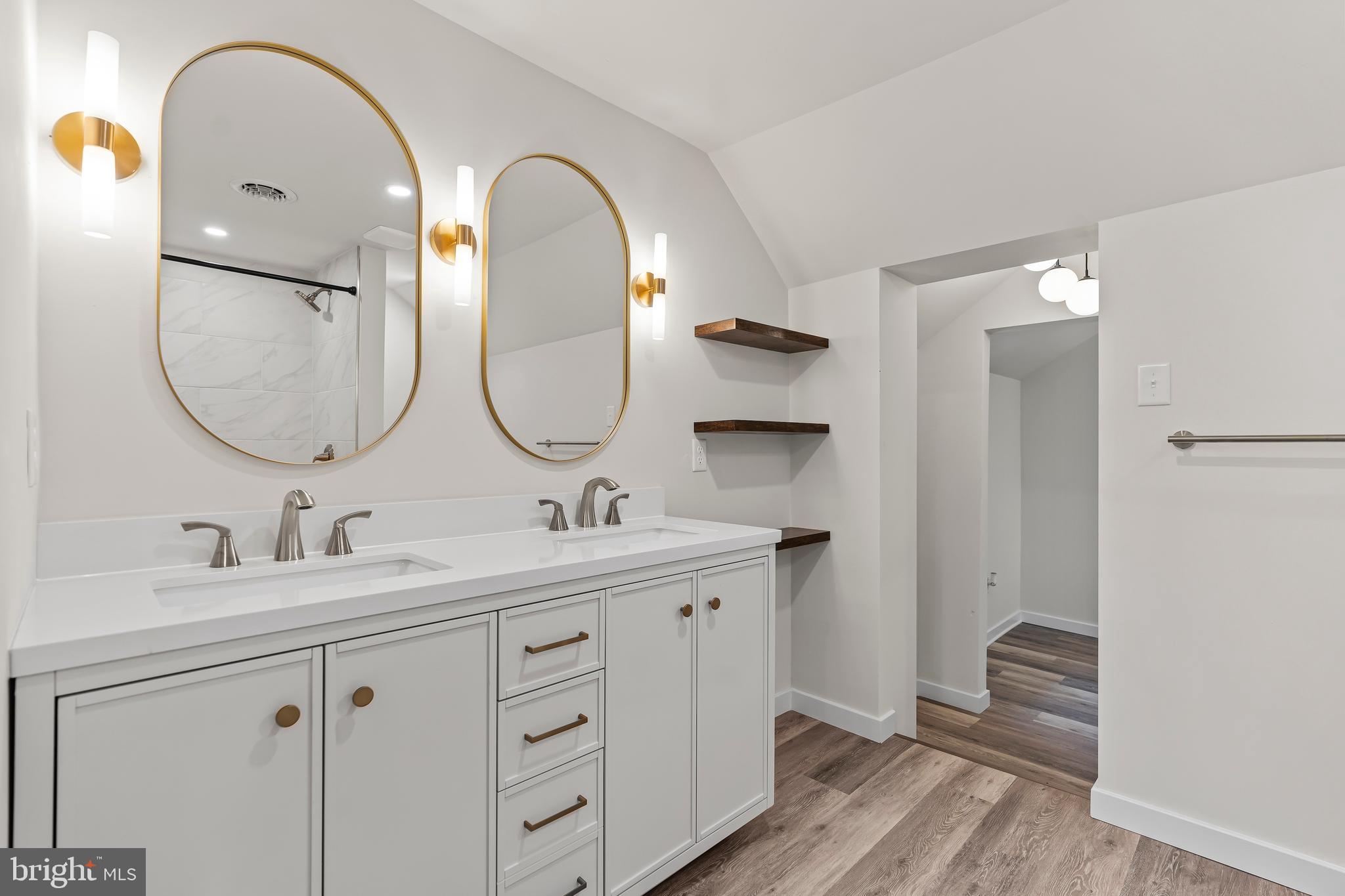 MYERSVILLE - Residential