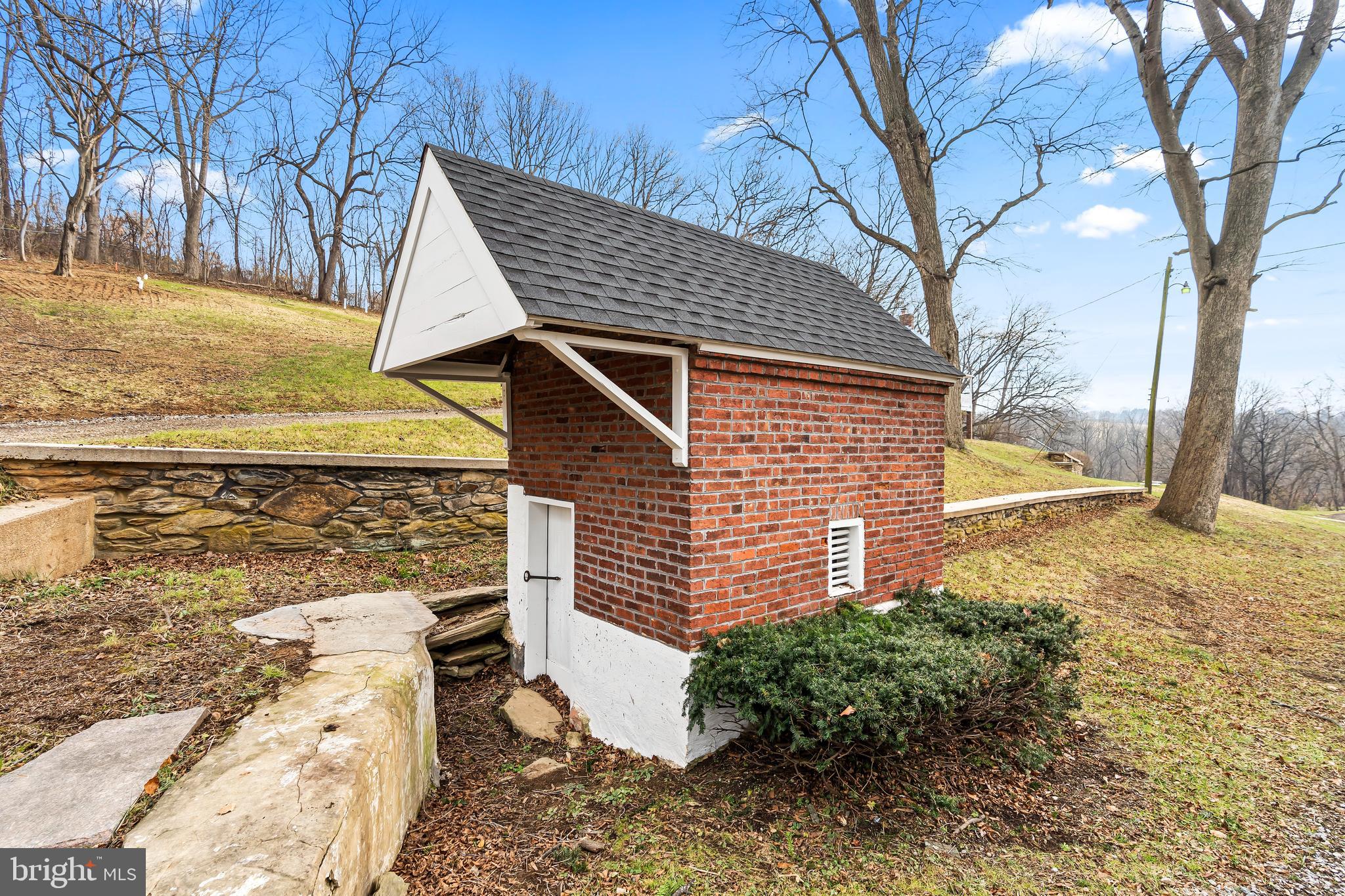 MYERSVILLE - Residential