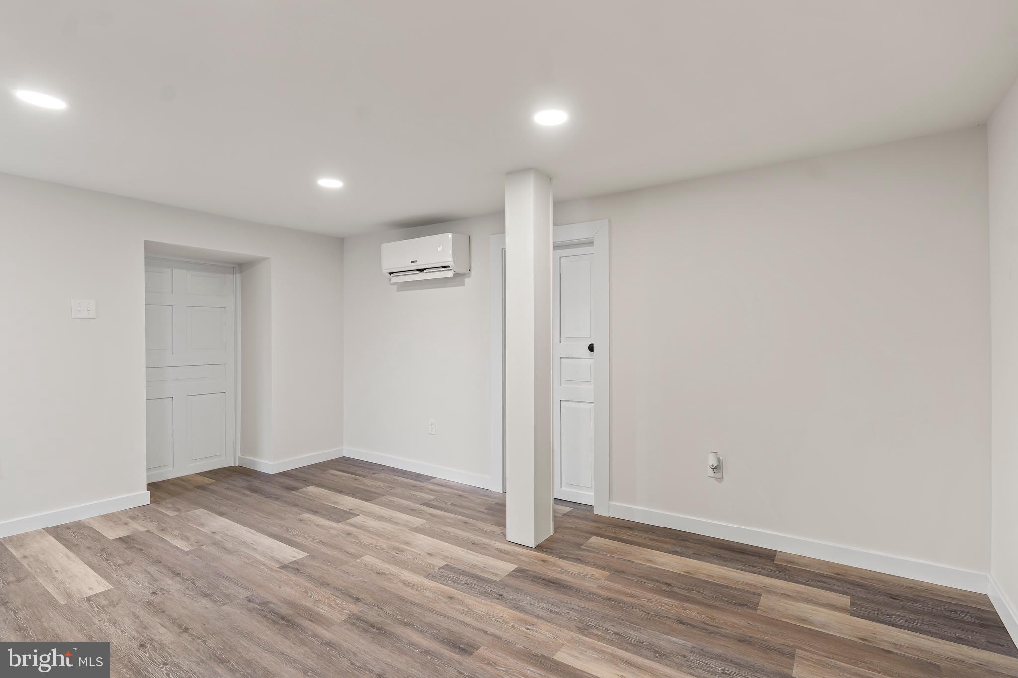 MYERSVILLE - Residential